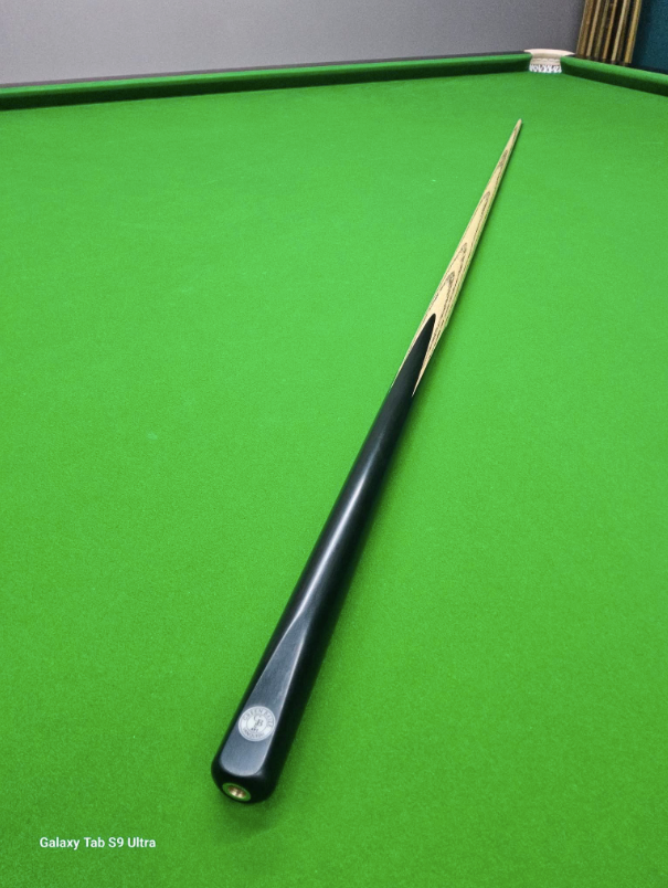snooker cue